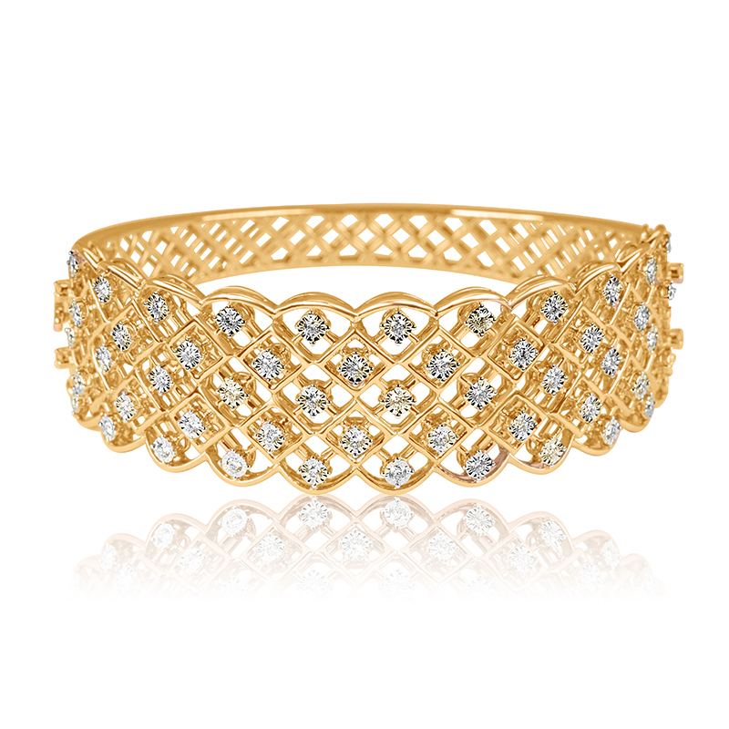 Stunning Yellow Gold bangle with 5 rows of Diamonds
